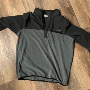 Columbia sweater. Brand new size L